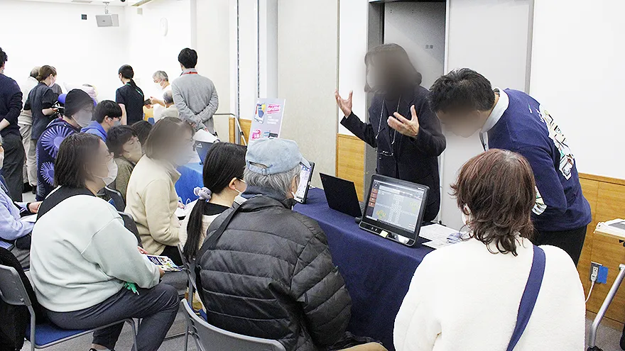 意思伝達装置ハンズオン講習の風景